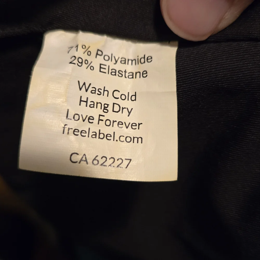 Free Label Swimsuit - Picture 4 of 4